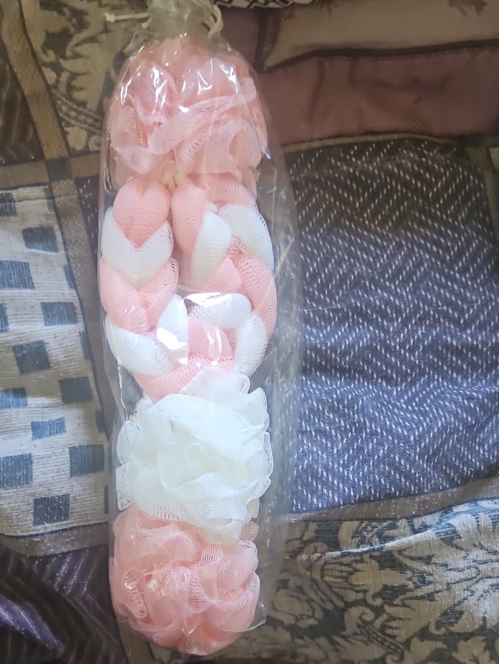 Pink and White Braided Mesh Loofah Set